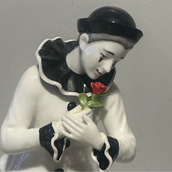 Lenox Black and White Porcelain mime collection  Figurine - Picture 2 of 6